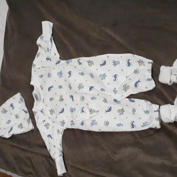 OshKosh B'gosh Other - Osh Kosh baby set